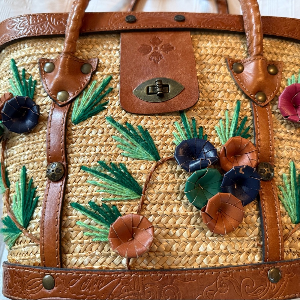 Patricia Nash Tan Straw Tote with Brown Leather & Multicolor Floral Appliqués - Picture 2 of 6